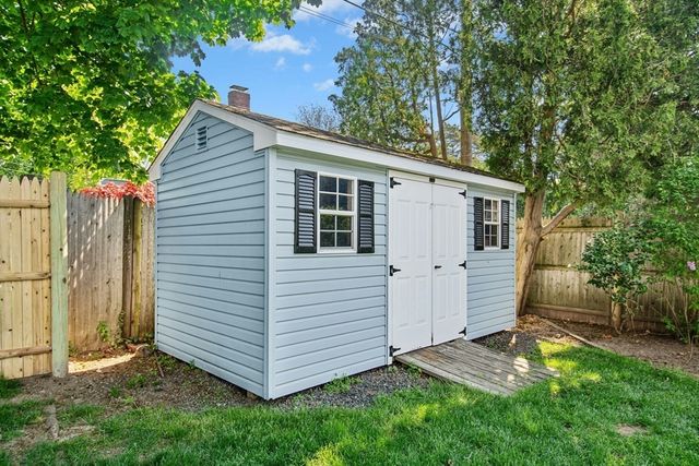 30 Shetland Rd, Marblehead, MA 01945