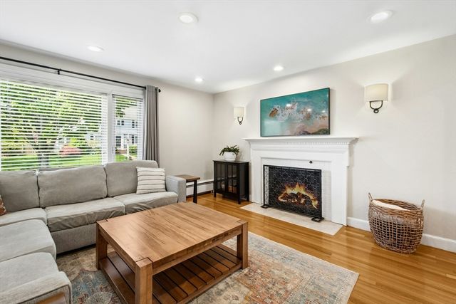 30 Shetland Rd, Marblehead, MA 01945