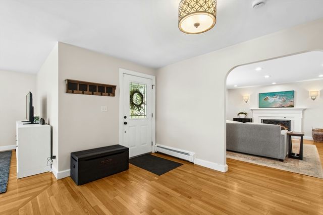 30 Shetland Rd, Marblehead, MA 01945