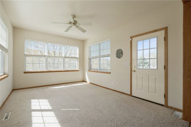 2922 Somerbrook Lane, Marion, IA 52302