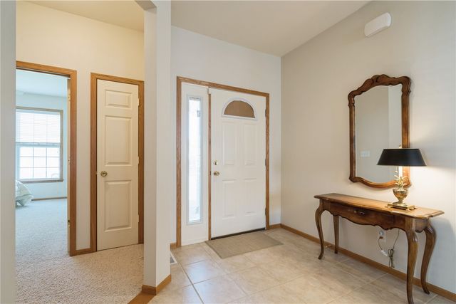2922 Somerbrook Lane, Marion, IA 52302