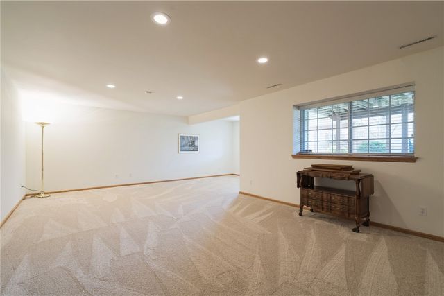 2922 Somerbrook Lane, Marion, IA 52302