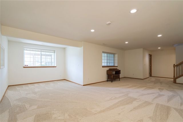 2922 Somerbrook Lane, Marion, IA 52302