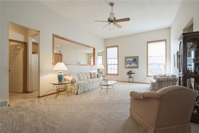 2922 Somerbrook Lane, Marion, IA 52302