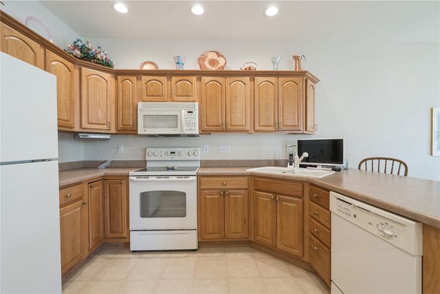 2922 Somerbrook Lane, Marion, IA 52302