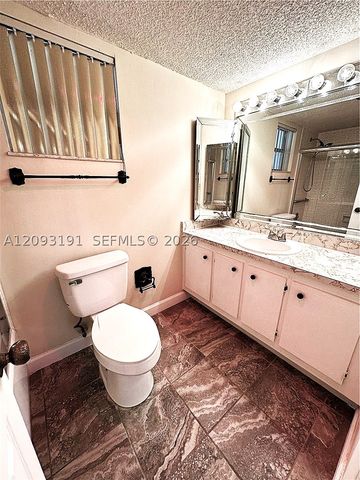 403 NW 68th Ave 309, Plantation, FL 33317