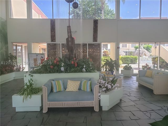 403 NW 68th Ave 309, Plantation, FL 33317
