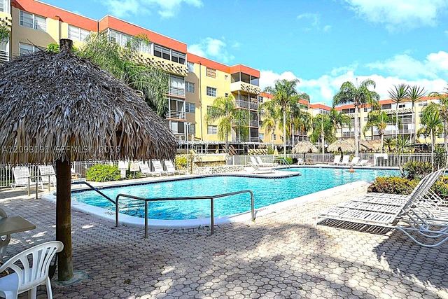 403 NW 68th Ave 309, Plantation, FL 33317