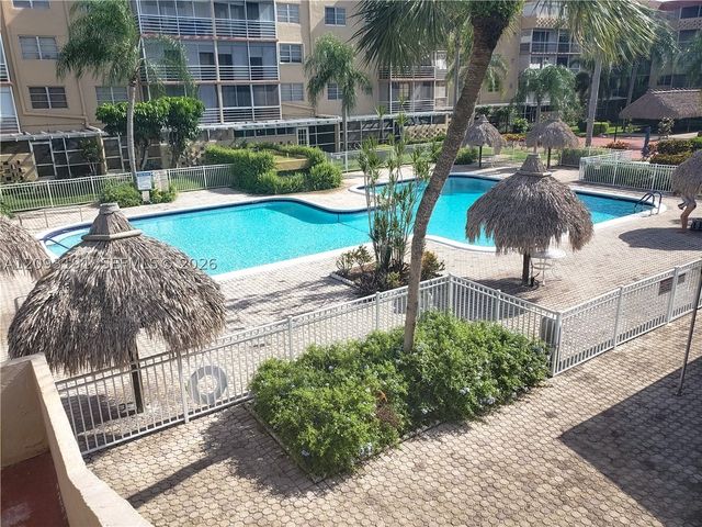 403 NW 68th Ave 309, Plantation, FL 33317