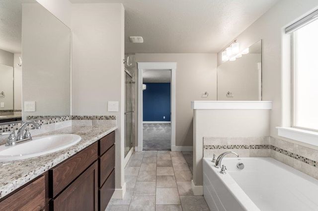 19619 E Knox Ave, Liberty Lake, WA 99016
