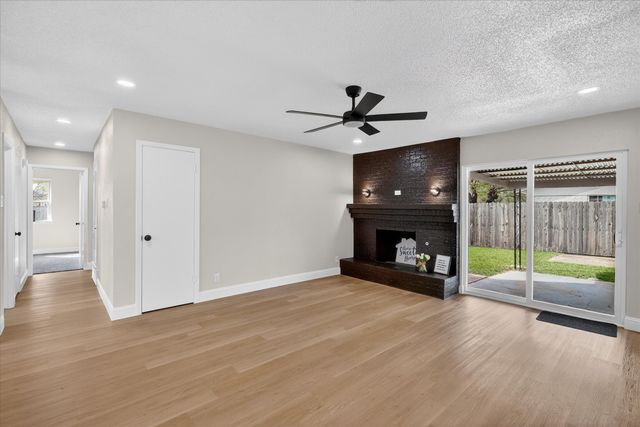 6425 Summit Ridge Drive, Watauga, TX 76148