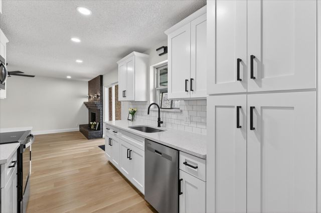 6425 Summit Ridge Drive, Watauga, TX 76148