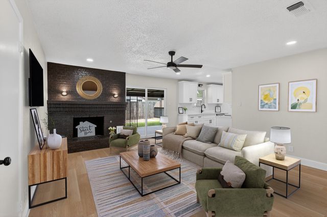 6425 Summit Ridge Drive, Watauga, TX 76148