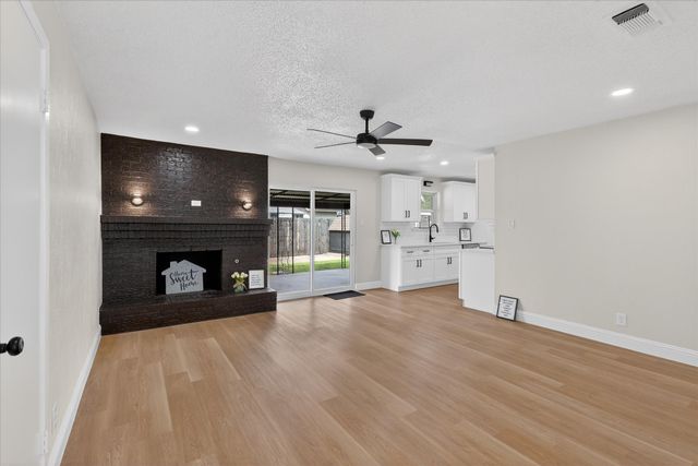 6425 Summit Ridge Drive, Watauga, TX 76148