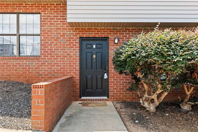 3767 Oakwood Hills Drive, Oakwood, GA 30566