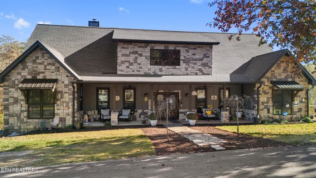 975 Lake Smoky Rd, Sevierville, TN 37876