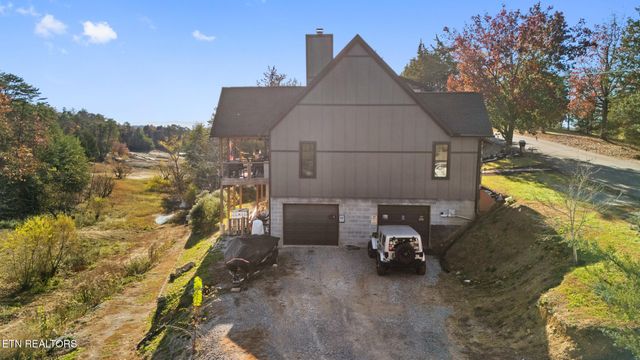 975 Lake Smoky Rd, Sevierville, TN 37876