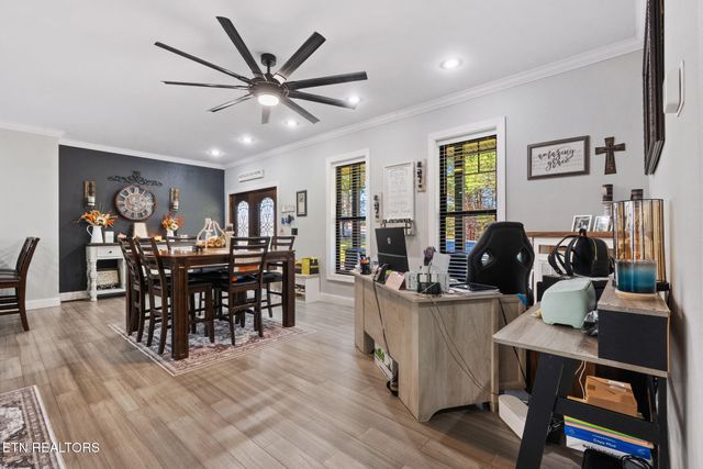 975 Lake Smoky Rd, Sevierville, TN 37876