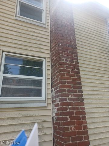 718 Hillsdale, Warren, OH 44485