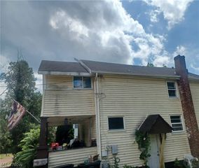 718 Hillsdale, Warren, OH 44485