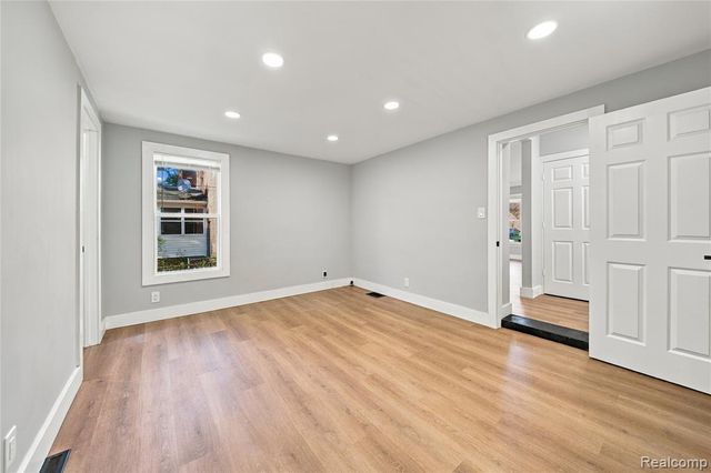 14577 Whitcomb Street, Detroit, MI 48227
