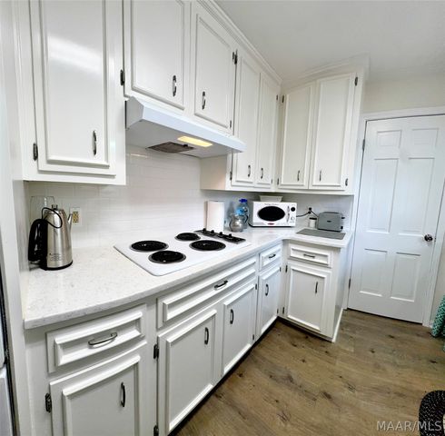 3000 Old Farm Road, Montgomery, AL 36111