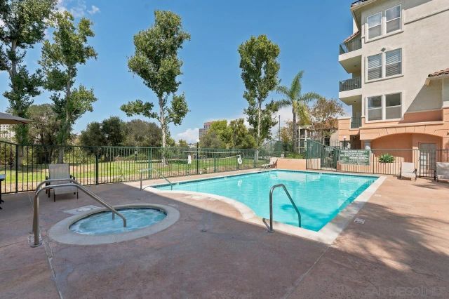 680 Camino De La Reina 2201, San Diego, CA 92108