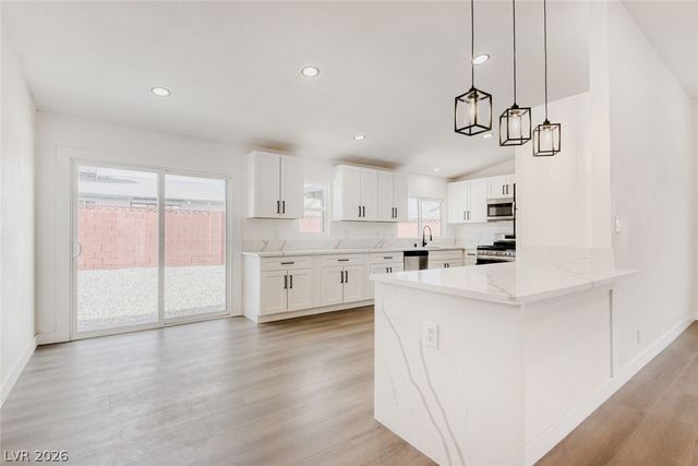 404 Vassar Lane, Las Vegas, NV 89107