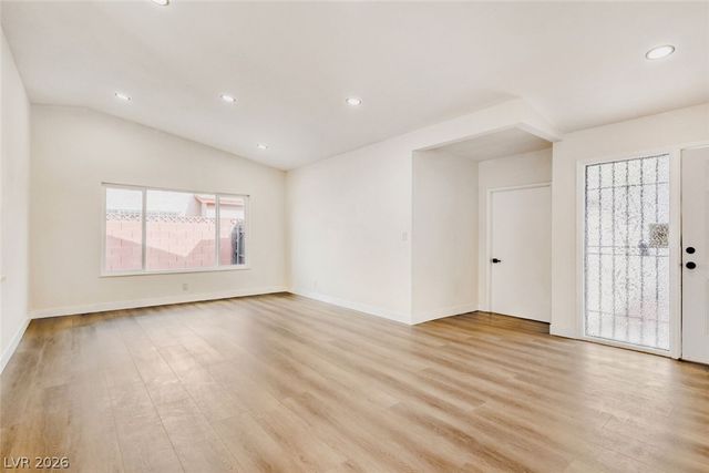 404 Vassar Lane, Las Vegas, NV 89107