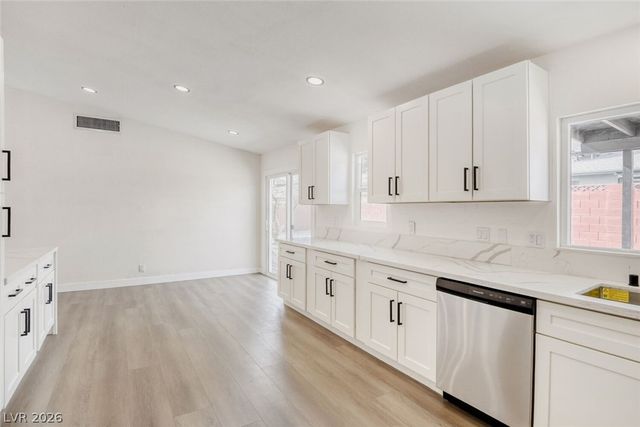 404 Vassar Lane, Las Vegas, NV 89107