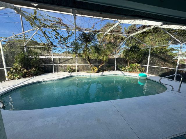 1826 4th Place, Vero Beach, FL 32962
