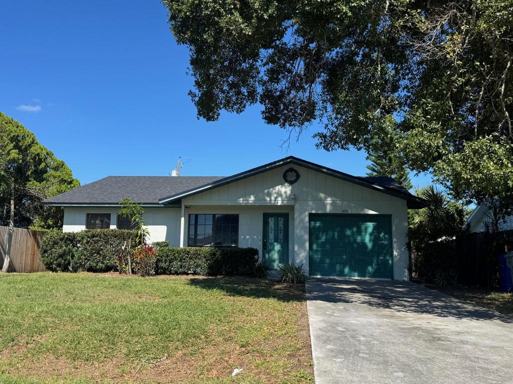 1826 4th Place, Vero Beach, FL 32962