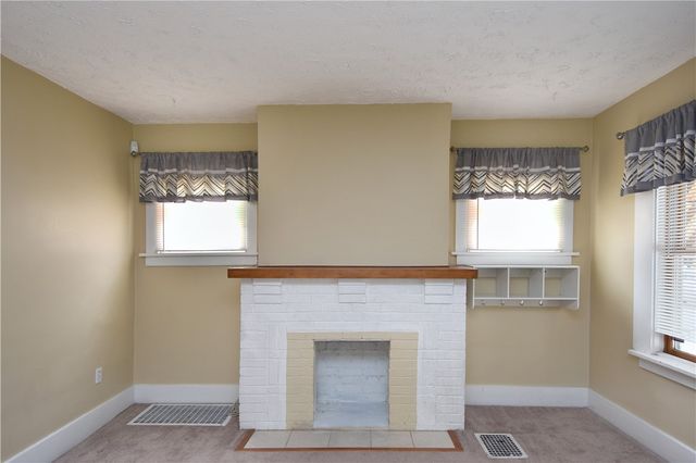 111 Mulberry St, Coraopolis, PA 15108