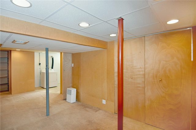 111 Mulberry St, Coraopolis, PA 15108