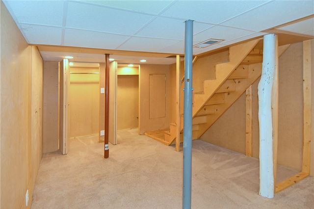 111 Mulberry St, Coraopolis, PA 15108