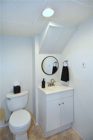 111 Mulberry St, Coraopolis, PA 15108