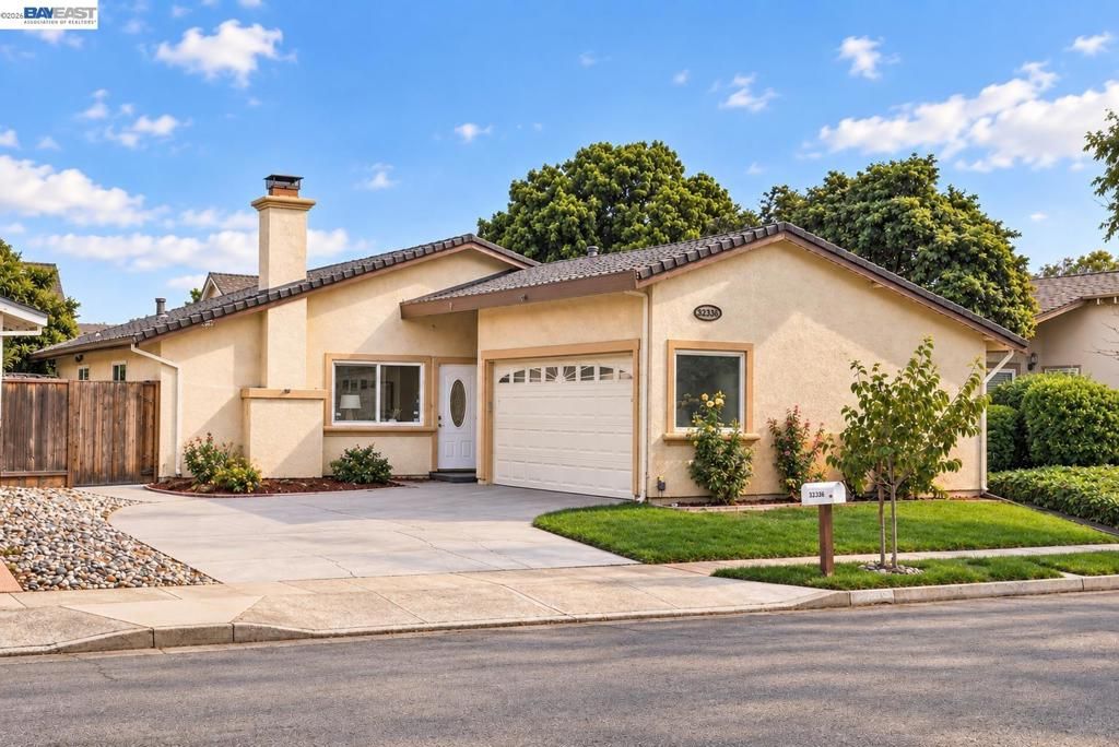 32536 Lake Barlee Ln, Fremont, CA 94555