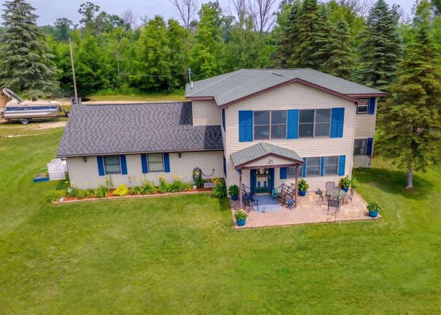 567 Mary Lane, Harrison, MI 48625