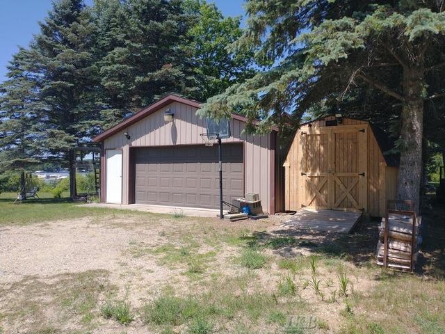 567 Mary Lane, Harrison, MI 48625