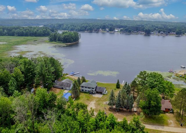 567 Mary Lane, Harrison, MI 48625