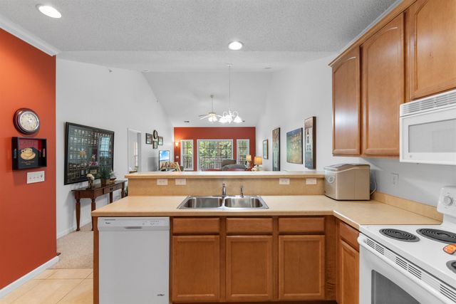 5846 Longwood Dr Unit 303, Murrells Inlet, SC 29576