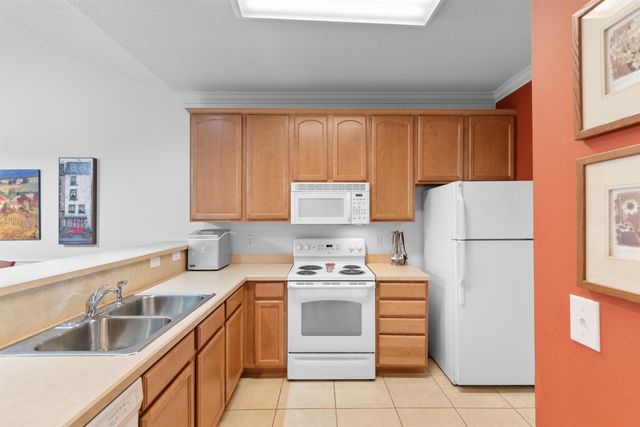 5846 Longwood Dr Unit 303, Murrells Inlet, SC 29576