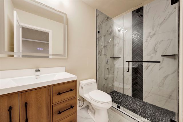 74 S Oak Avenue, Pasadena, CA 91107