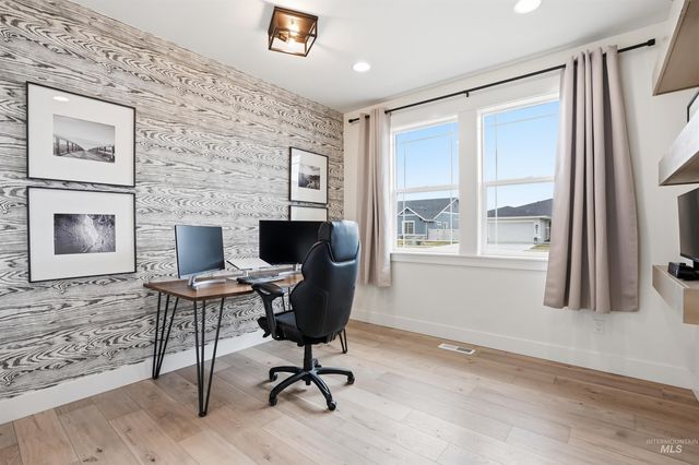 868 W Grassland St, Middleton, ID 83644