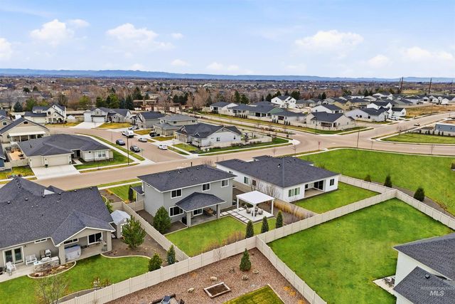 868 W Grassland St, Middleton, ID 83644