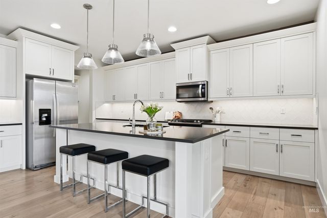 868 W Grassland St, Middleton, ID 83644