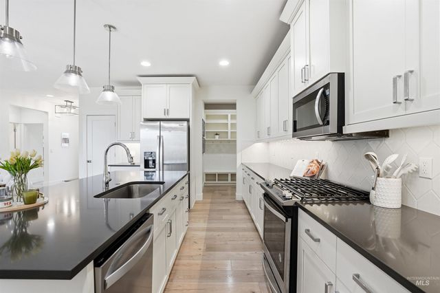 868 W Grassland St, Middleton, ID 83644