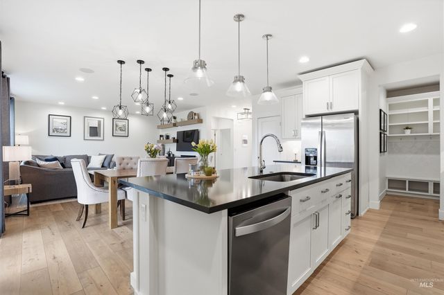 868 W Grassland St, Middleton, ID 83644