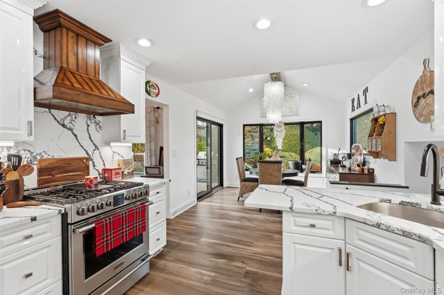 76 Kensington Oval, New Rochelle, NY 10805