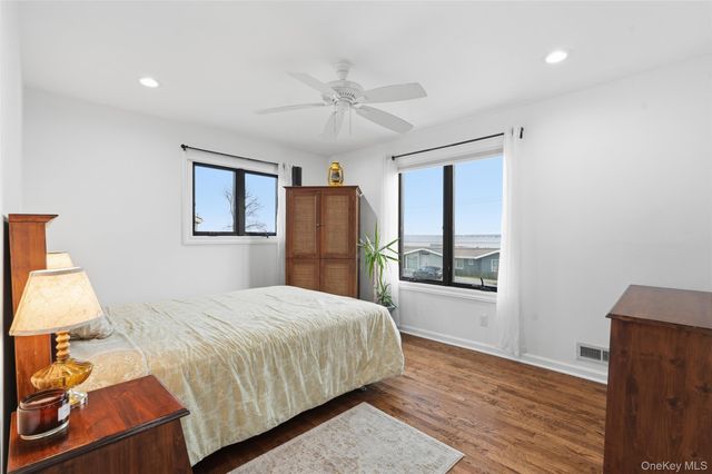 76 Kensington Oval, New Rochelle, NY 10805